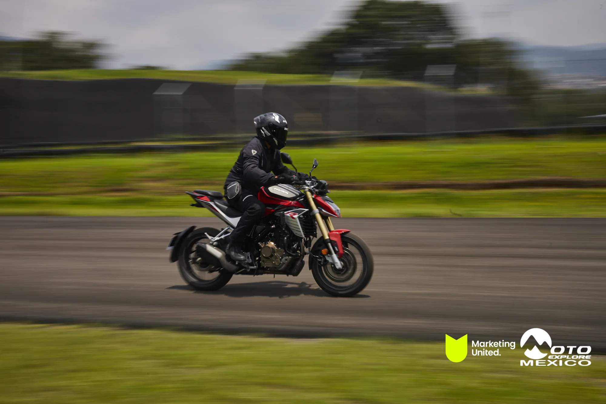 HUNK TRACKDAY 374